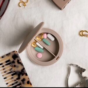 Dosey Essentials Compact Latte